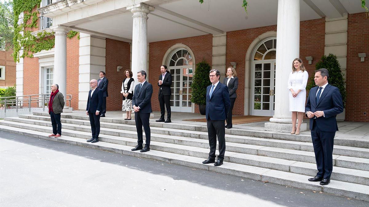 Reunión entre el Gobierno, sindicatos y la patronal el pasado 11 de mayo. | EP