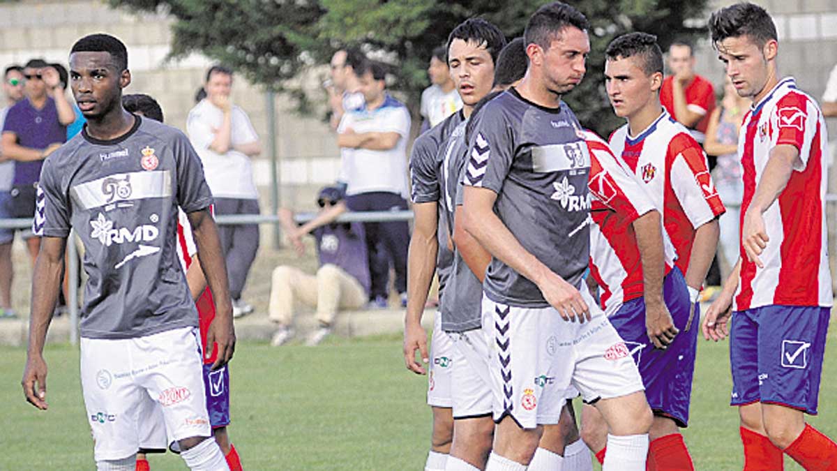 Hussam, a la izquierda, es de los jugadores que llegó conAspire. | DANIEL MARTIN