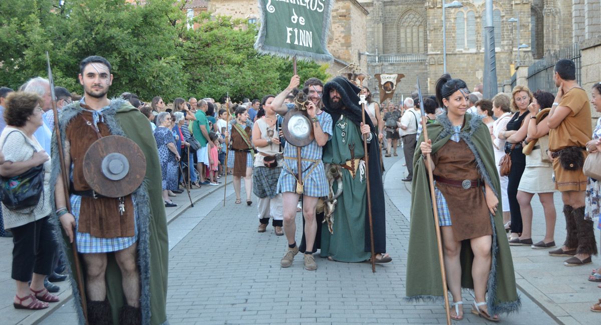 Desfile en honor de los vencedores astures, el pasado sábado en el circo romano. | PATRICIA FERRERO