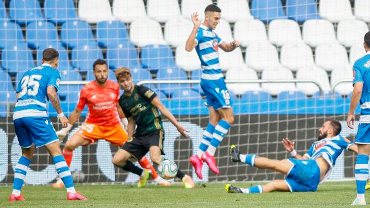 Emre se dispone a marcar el 2-1. | LALIGA