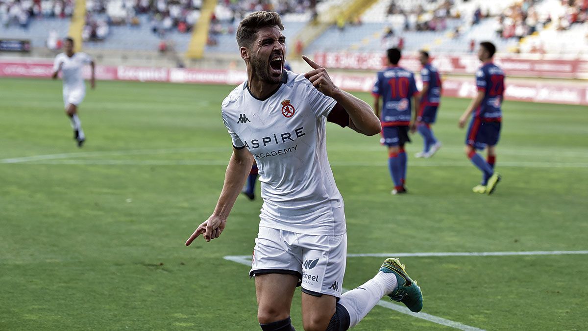 Iván González celebra uno de los dos goles que ha marcado en la presente campaña. | SAÚL ARÉN