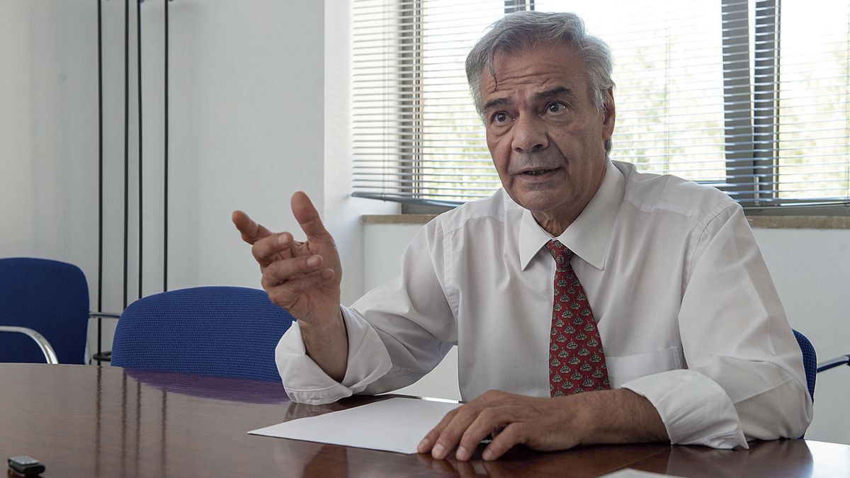 El gerente de Atención Primaria del Área de Salud de León, José Pedro Fernández Vázquez. | MAURICIO PEÑA