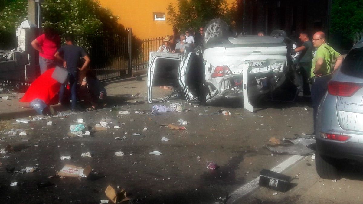 Una imagen del accidente de este sábado en Cármenes. | L.N.C. Una imagen del accidente de este sábado en Cármenes. | L.N.C.