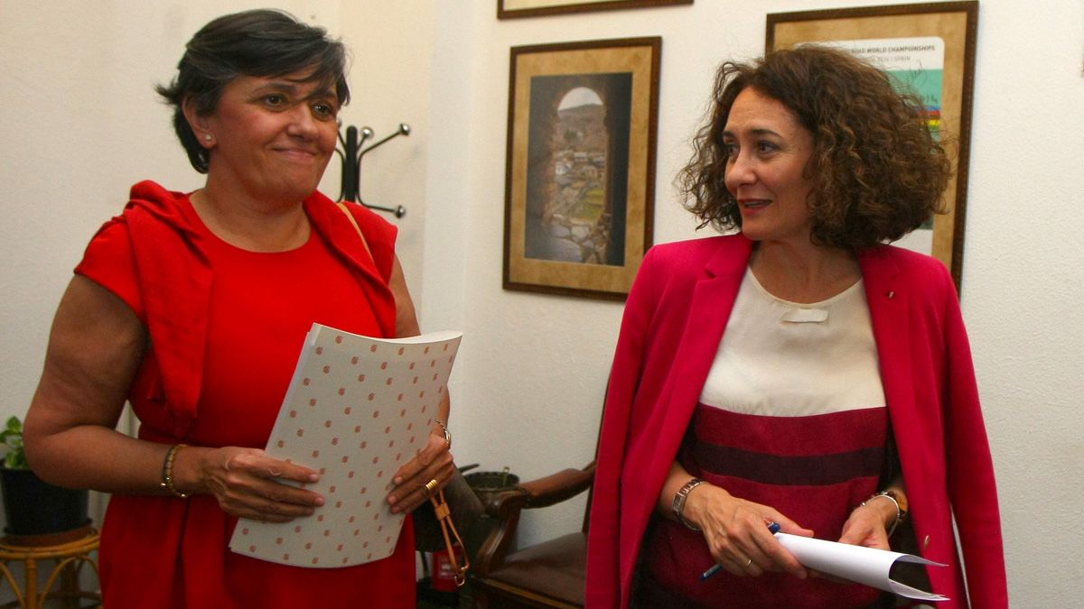 La directora provincial de Educación, Emilia Villanueva, junto a la alcaldesa de Ponferrada, Gloria Merayo. | César Sánchez (Ical)