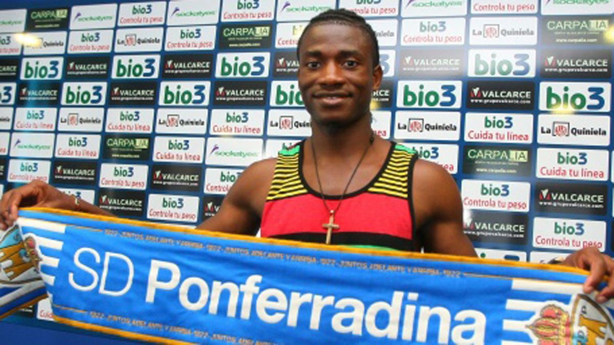 William Jebor presentado como nuevo jugador de la Ponferradina :: L.N.C