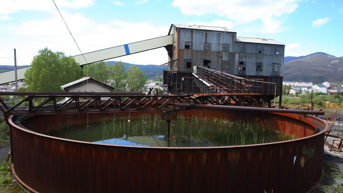 El pozo Julia es uno de los atractivos de la cuenca minera de Fabero. | ICAL