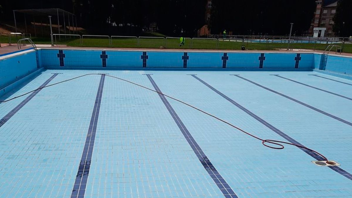 Las piscinas de Toreno y Matarrosa ya están disponibles para su uso. | AYO. TORENO