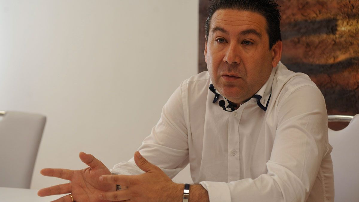 El procurador leonesista en las Cortes autonómicas, Luis Mariano Santos. | DANIEL MARTÍN