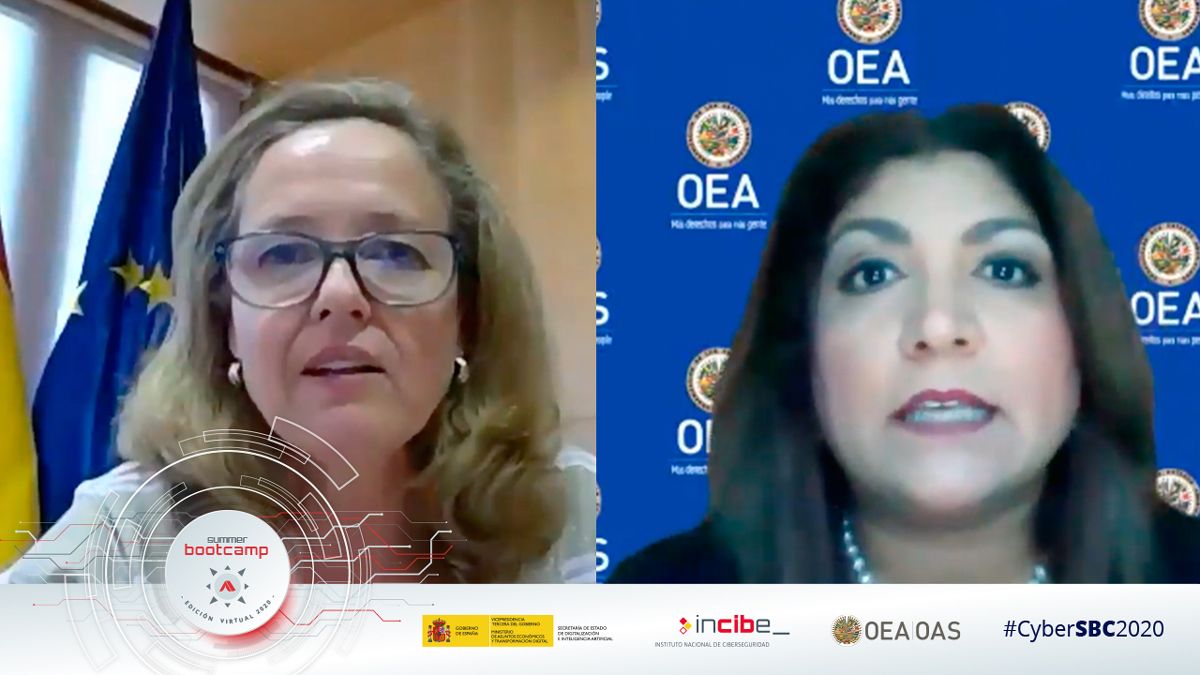 Nadia Calviño y Farah Urrutia, durante sus intervenciones en la inauguración del Cibersecurity Summer BootCamp. | L.N.C. Nadia Calviño y Farah Urrutia, durante sus intervenciones en la inauguración del Cibersecurity Summer BootCamp. | L.N.C.