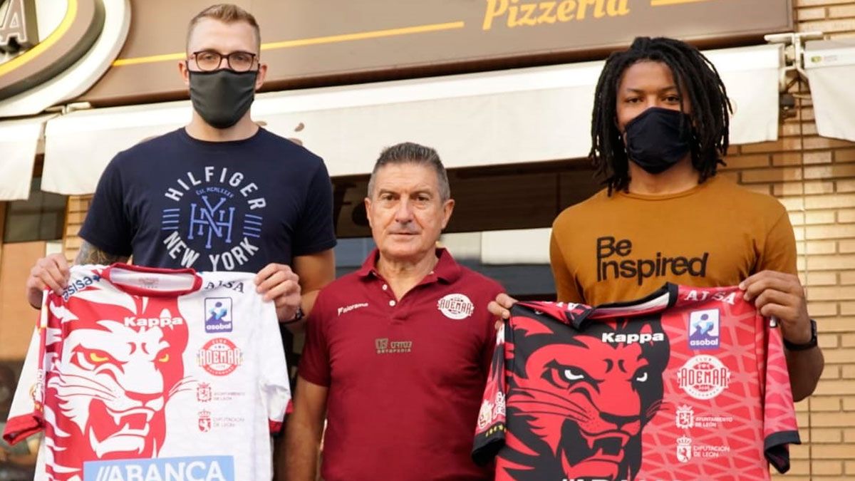 Piechowski y Semedo, junto a Cadenas en su presentación. | L.N.C.