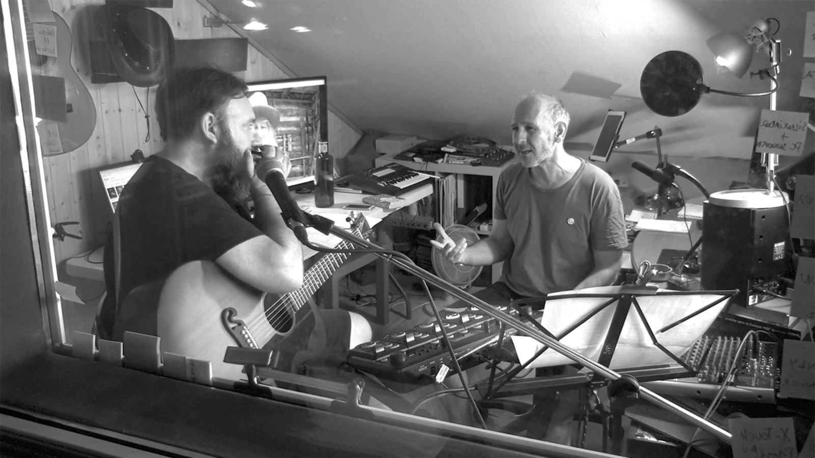 Pablo Ramírez y Óscar Curieses en el estudio.