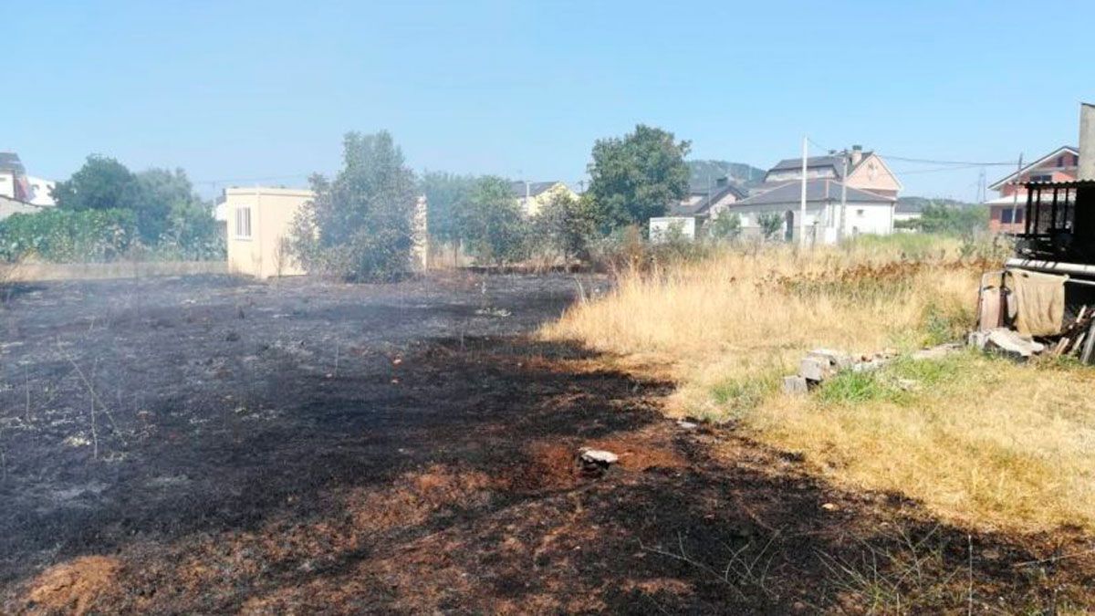 Incendio extinguido en Cautrovientos.| BOMBEROS DE PONFERRADA Incendio extinguido en Cautrovientos.| BOMBEROS DE PONFERRADA