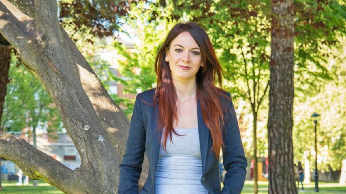 La concejala de Igualdad de la formación Podemos dio a conocer el proyecto en el Ayuntamiento de Ponferrada. | M.I.