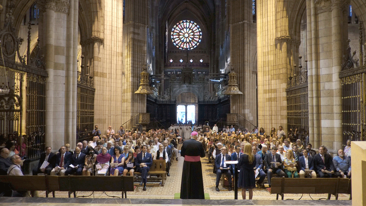 Imagen de la lectura de los Fueros de León llevada a cabo en el interior de la Catedral en 2017. | DANIEL MARTÍN