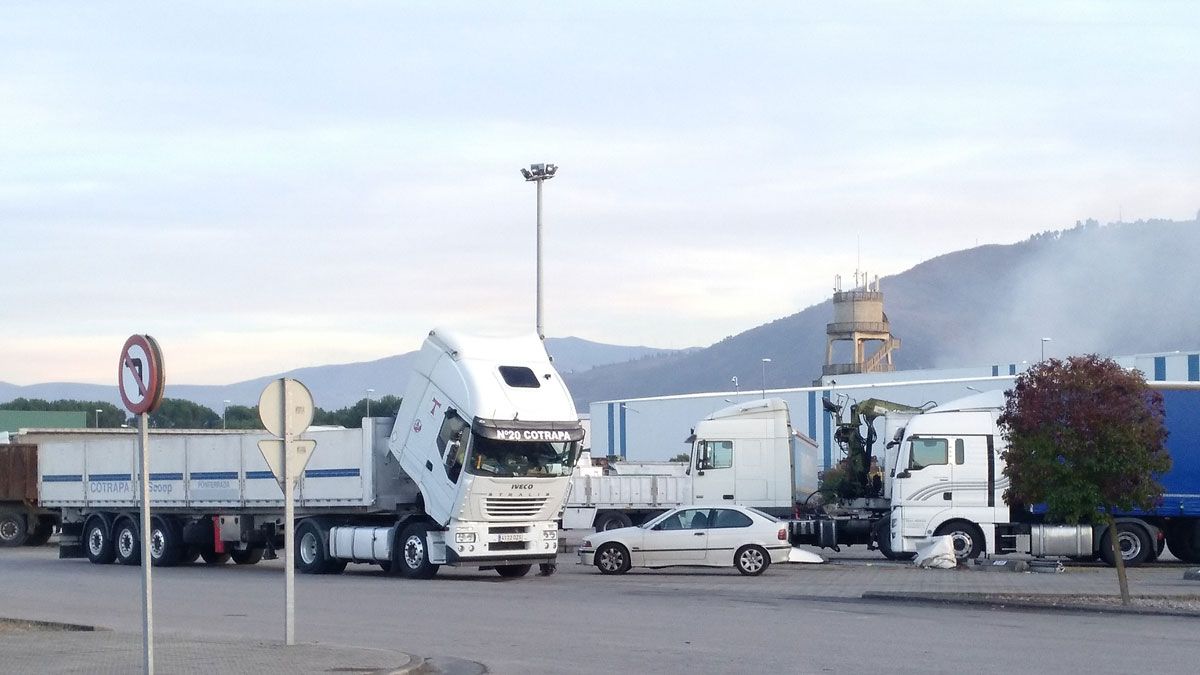 Esa zona da acceso a la terminal de mercancías.