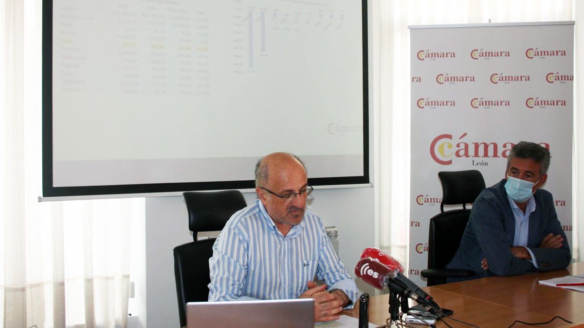José Luis Placer Galán y Javier Sanz Rojo presentaron el informe. | L.N.C.