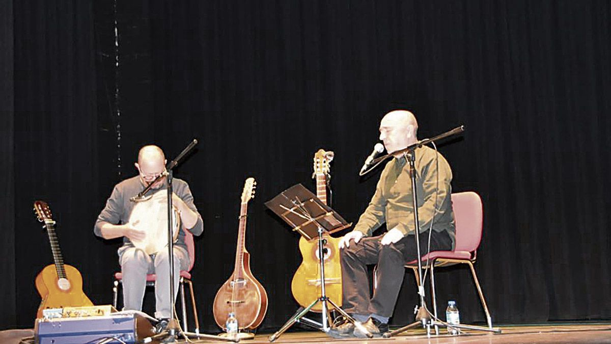 folk-mansilla-982020.jpg