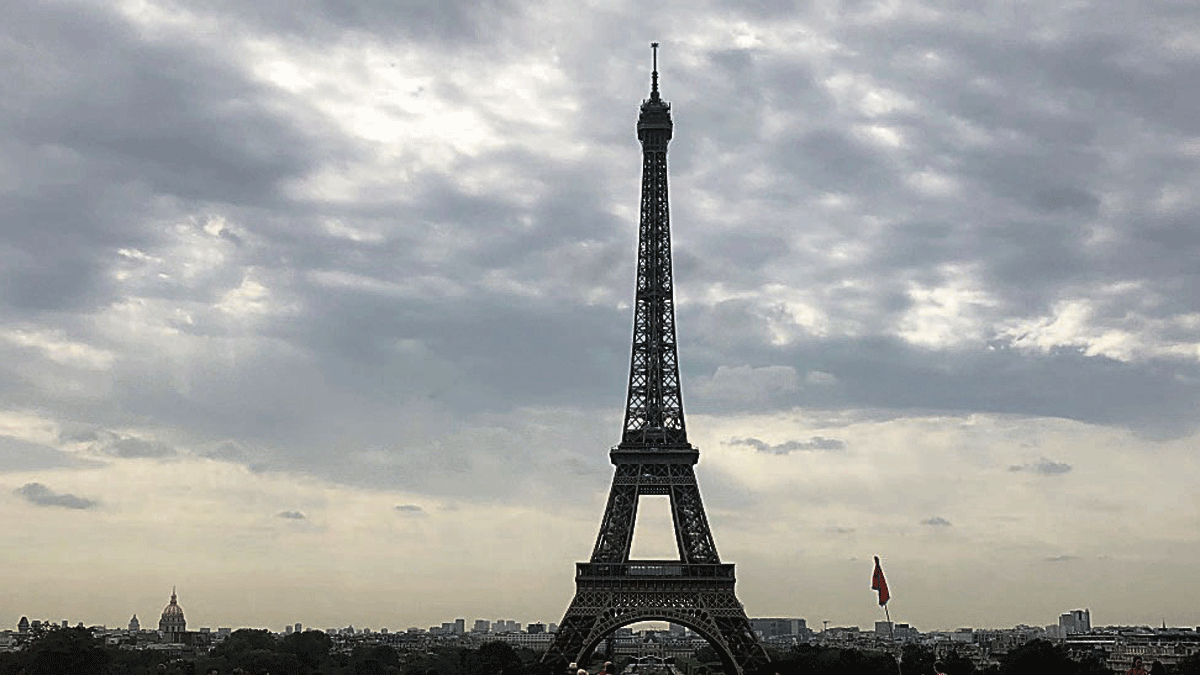 torre-eiffel-14-08-20-web.gif