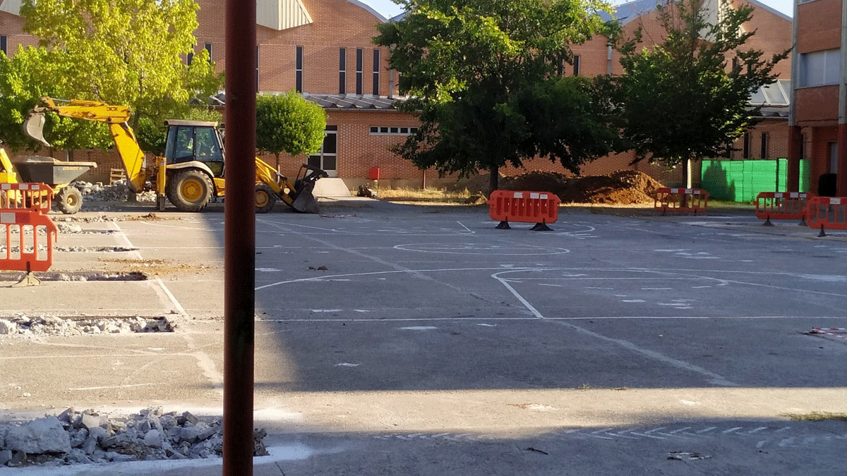 Las obras de construcción de la cubierta ya han comenzado y se prevé terminen ante de que empiece el curso.