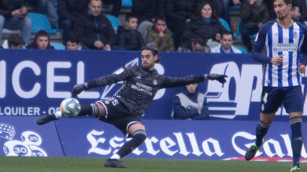 Caro saca de portería en el choque con el Cádiz. | LALIGA Caro saca de portería en el choque con el Cádiz. | LALIGA