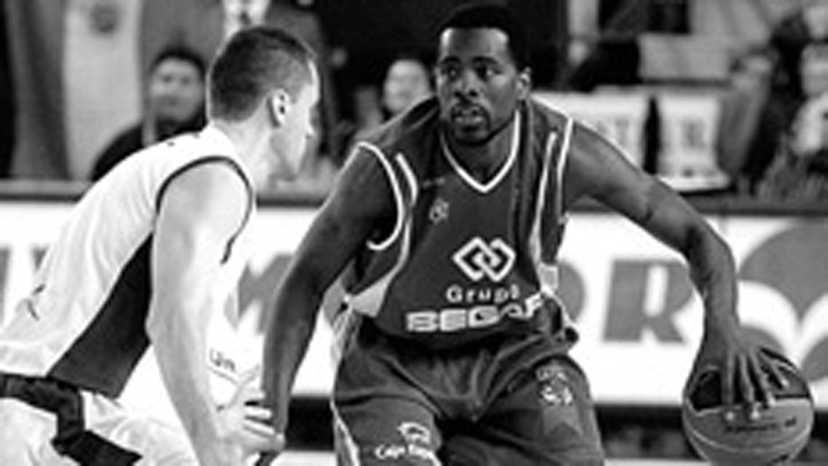 Jermaine Jackson, en su debut con Baloncesto León. | MAURICIO PEÑA Jermaine Jackson, en su debut con Baloncesto León. | MAURICIO PEÑA