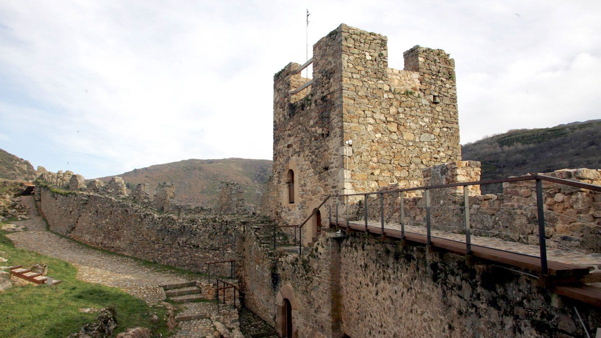 Recepción de las obras de la Casa Colgante.