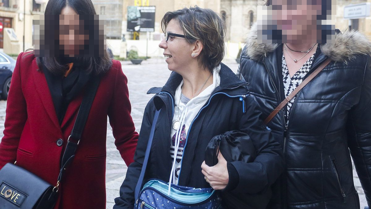 La  ahora condenada Vanesa G.G. en el día del juicio en la Audiencia Provincial de León. | Ical