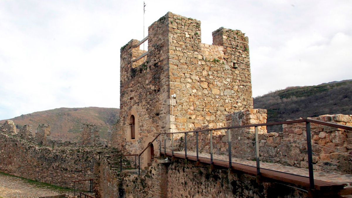 El Castillo de Cornatel tiene una partida superior para su mejora, según UPL.