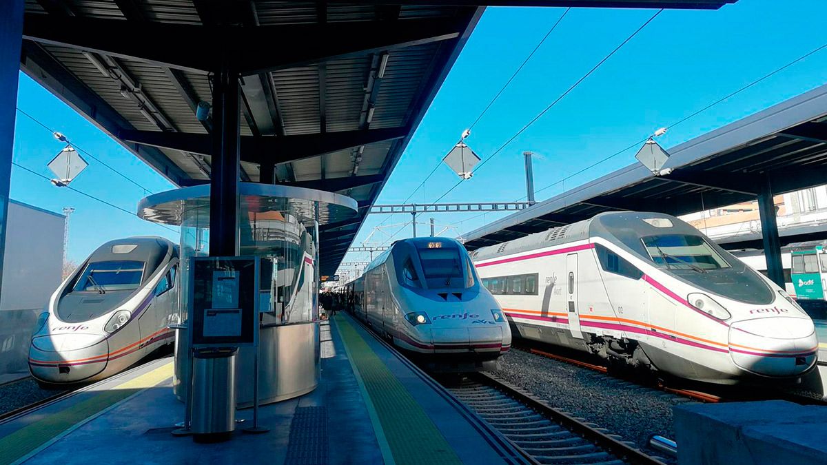 Imagen de archivo de trenes de Renfe. | L.N.C.