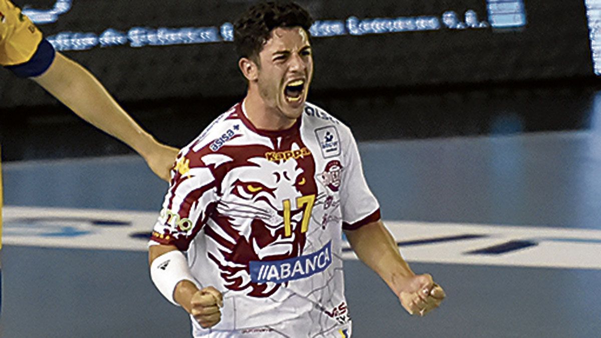 Jaime Fernández celebra un gol frente al Villa de Aranda. | SAÚL ARÉN