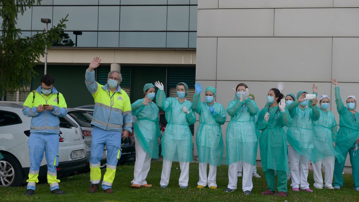 Profesionales sanitarios del Complejo Asistencial Universitario de León. | MAURICIO PEÑA