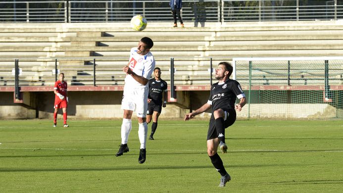 La Cultural no pudo superar al Rayo Majadahonda. | MAURICIO PEÑA
