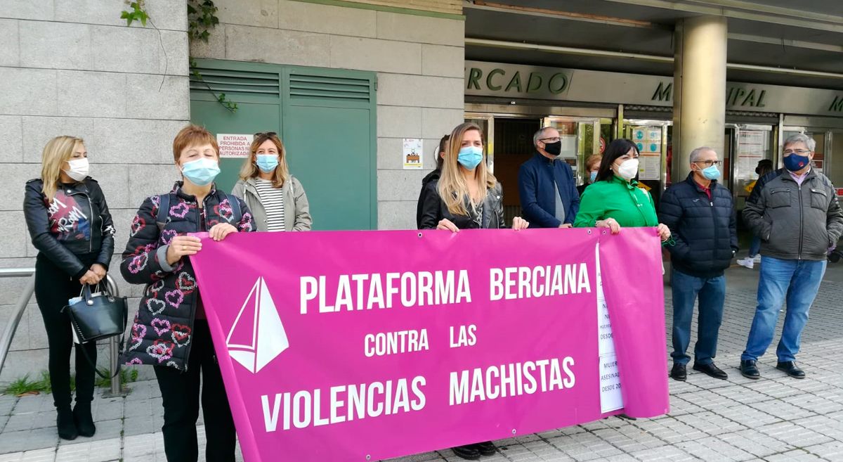 Manifestación de los Sábados sin sol en Ponferrada. | MAR IGLESIAS
