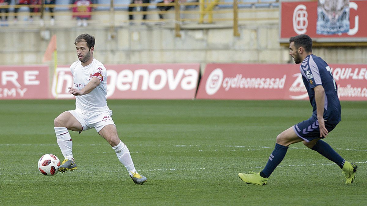 Antonio Martínez, en un partido con la Cultural en el Reino. | MAURICIO PEÑA