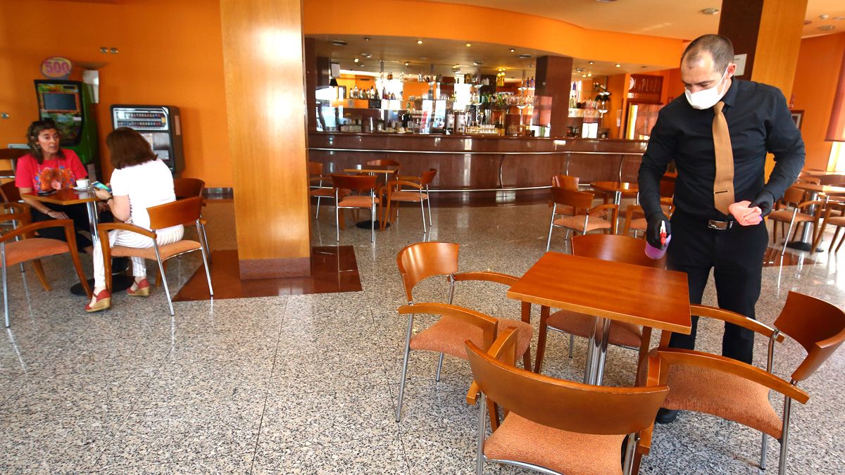Una cafetería en Ponferrada. | Ical