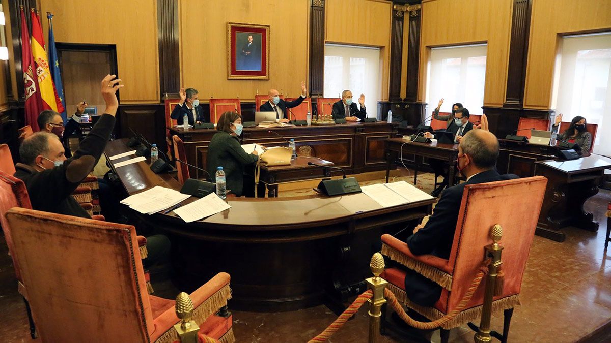 pleno-ayto-leon-ep-301020.jpg