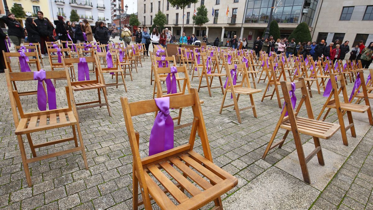 Imagen de uno de los actos contra la violencia machista en Ponferrada. | Ical