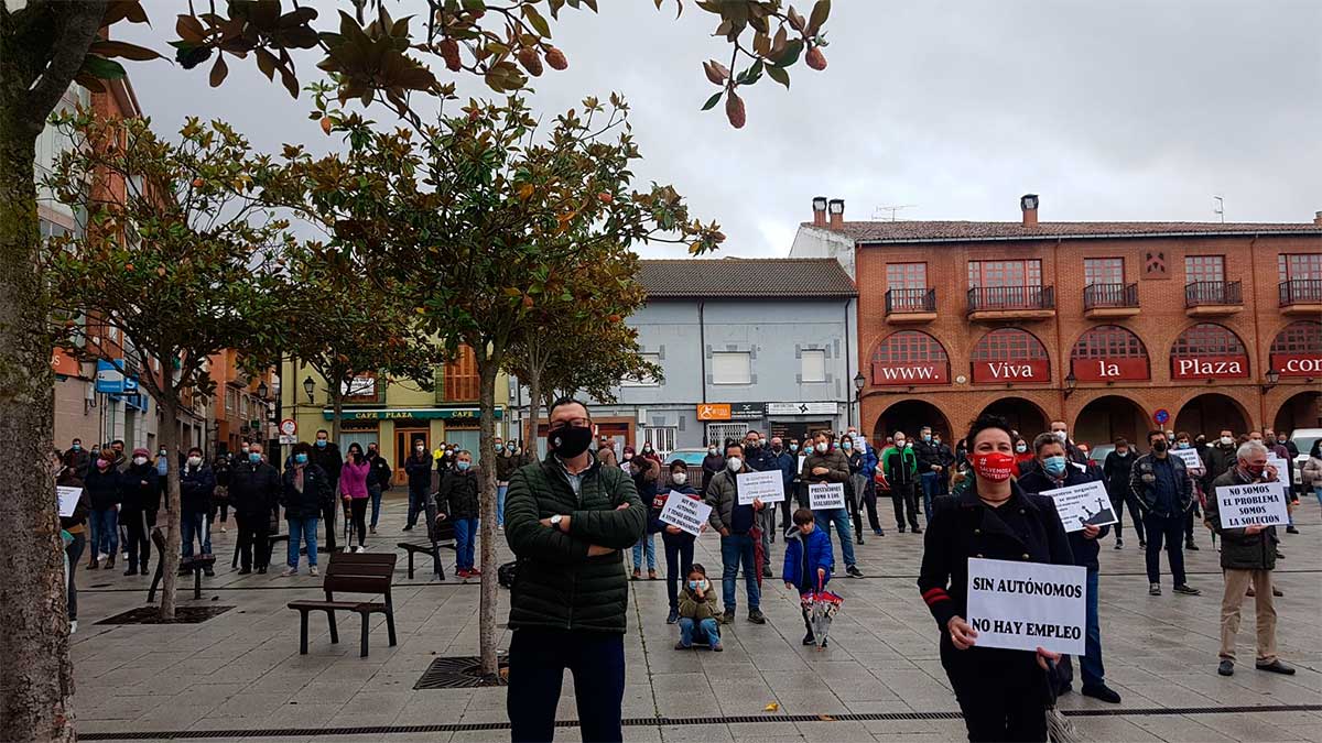 Cerca de medio millar de manifestantes en Valencia de Don Juan. | L.N.C.