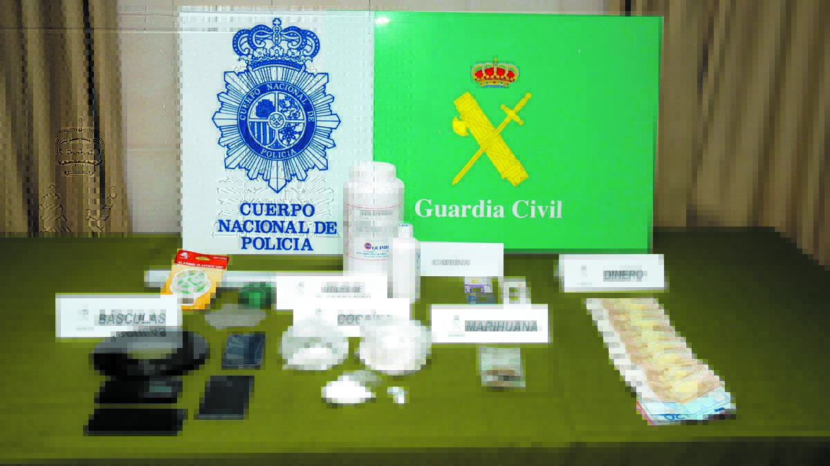 Material intervenido en una operación de la Policía Nacional y la Guardia Civil contra el tráfico de drogas. | ICAL