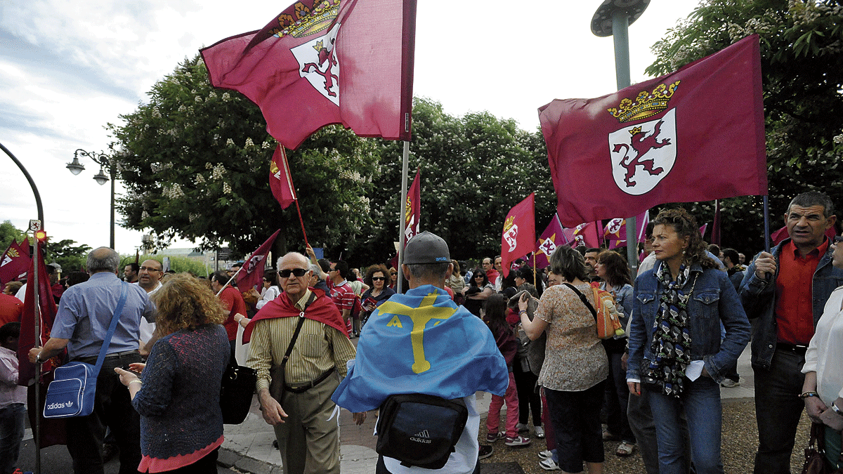 Manifestación leonesista en 2014. | DANIEL MARTÍN Manifestación leonesista en 2014. | DANIEL MARTÍN
