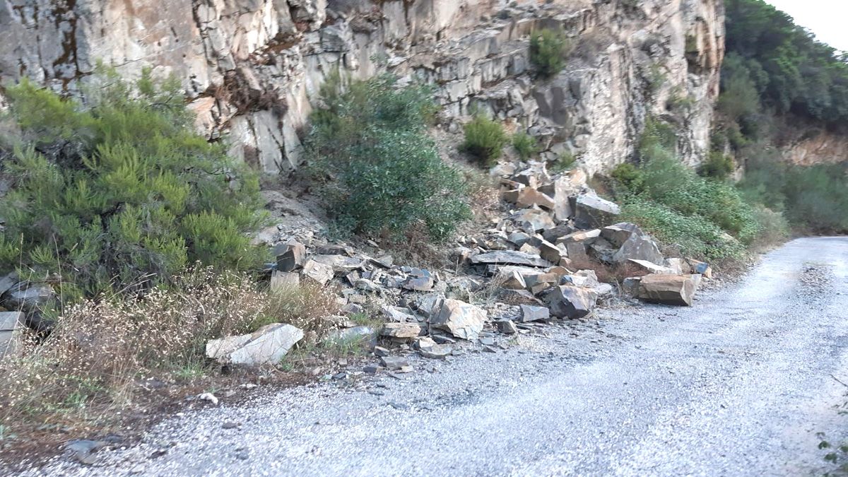 Estado de la carretera del pantano hacia Santa Marina del Sil. | L.N.C.