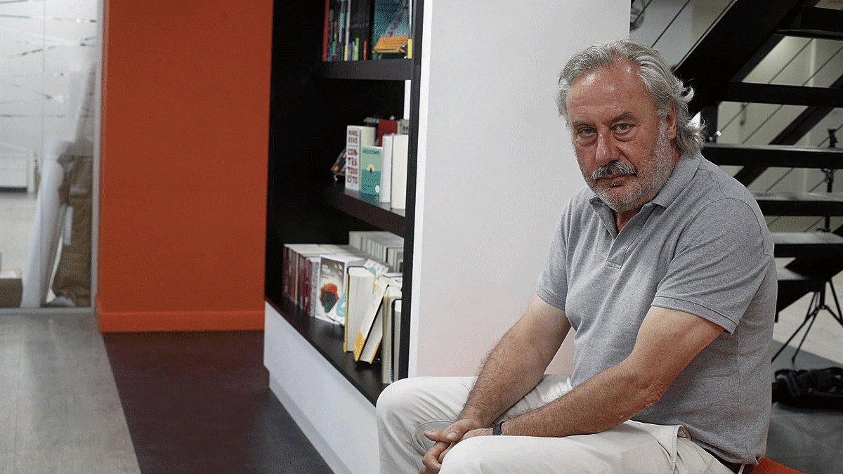 El escritor leonés Julio Llamazares acaba de publicar un nuevo libro. | EUROPA PRESS