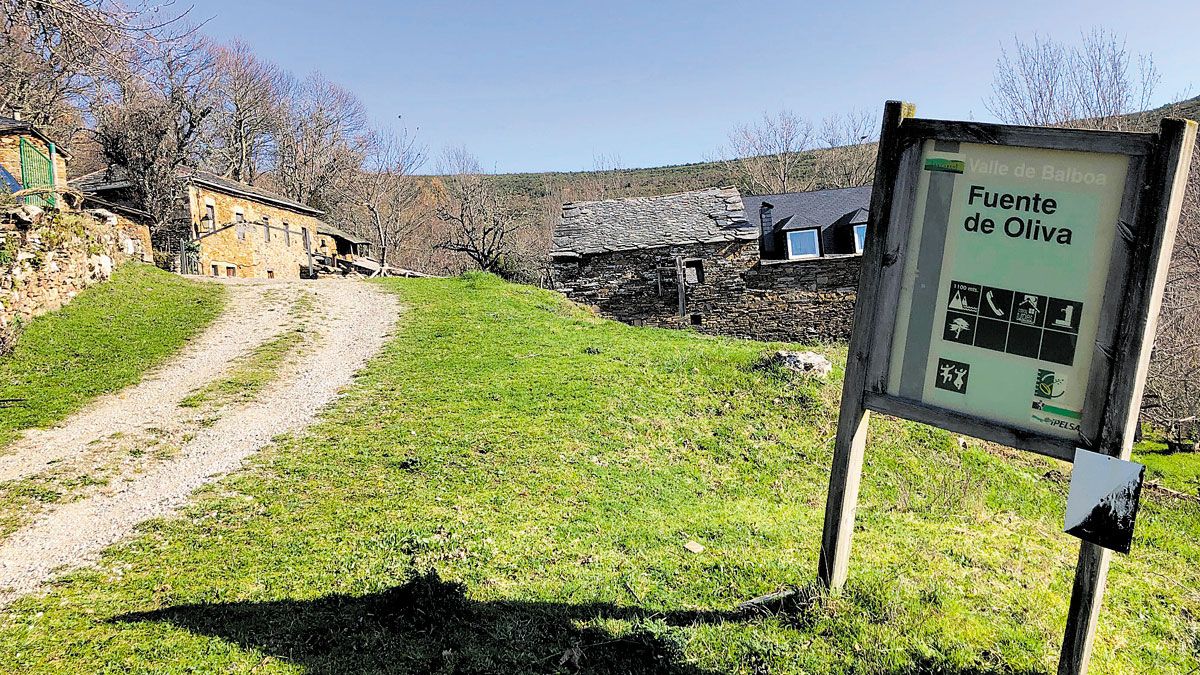 Fuente de Oliva se encuentra en el municipio de Balboa, en un paraje privilegiado que se extiende en el límite entre Galicia y León.