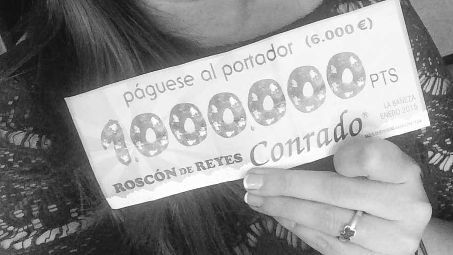 Vale de un millón de pesetas (6.000 euros) que cada año esconde la Confitería Conrado en un roscón
