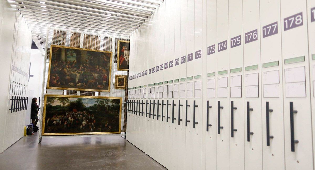 Imagen de las dependencias del Museo del Prado donde se custodian y conservan sus importantes fondos pictóricos. | ABC.ES