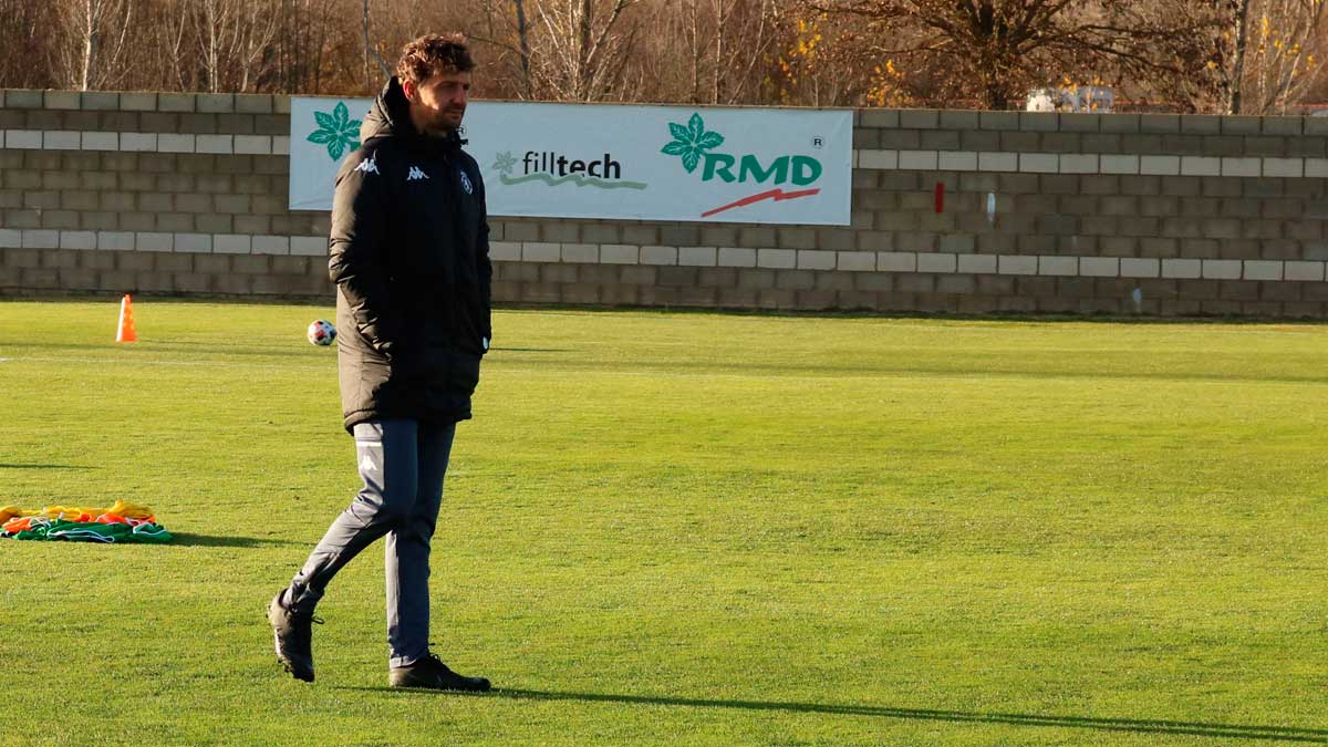 Íñigo Idiakez se estrenó al frente de la Cultural.