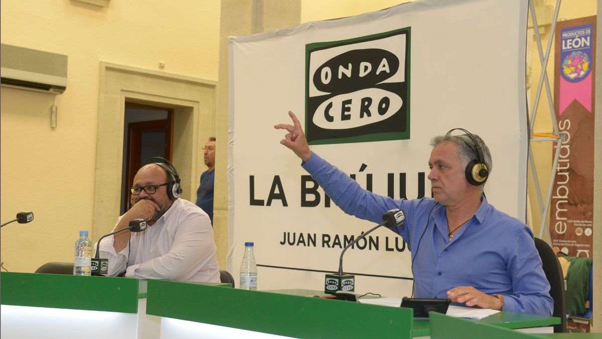 El director Juan Ramón Lucas. | MAURICIO PEÑA El director Juan Ramón Lucas. | MAURICIO PEÑA