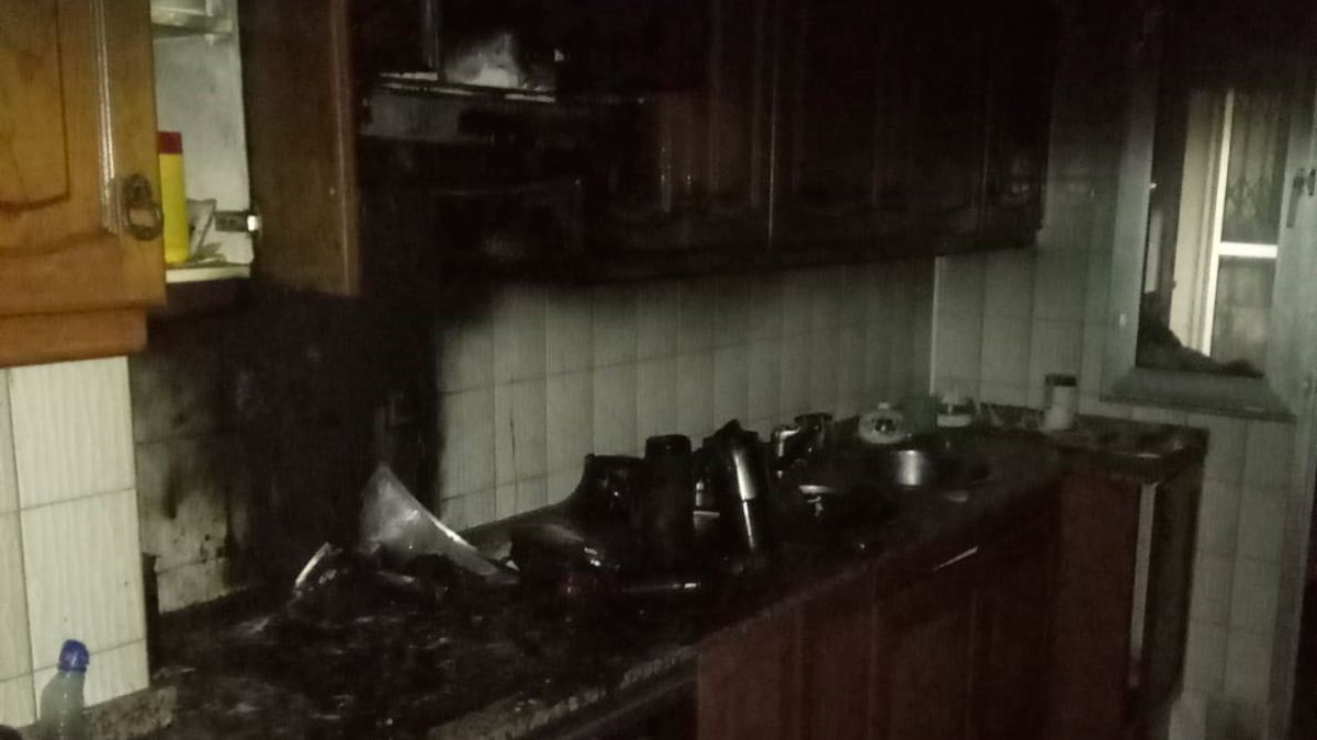 Estado en el que quedó la cocina. | BOMBEROS