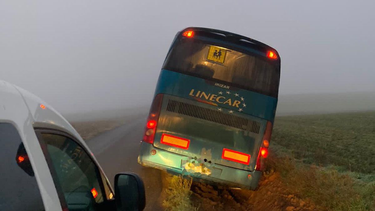 Imagen del autobús accidententado. | L.N.C.