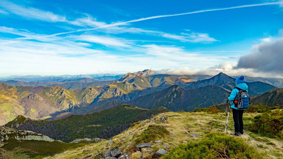 Vista desde el Pico de las Piedras. | VICENTE GARCÍA